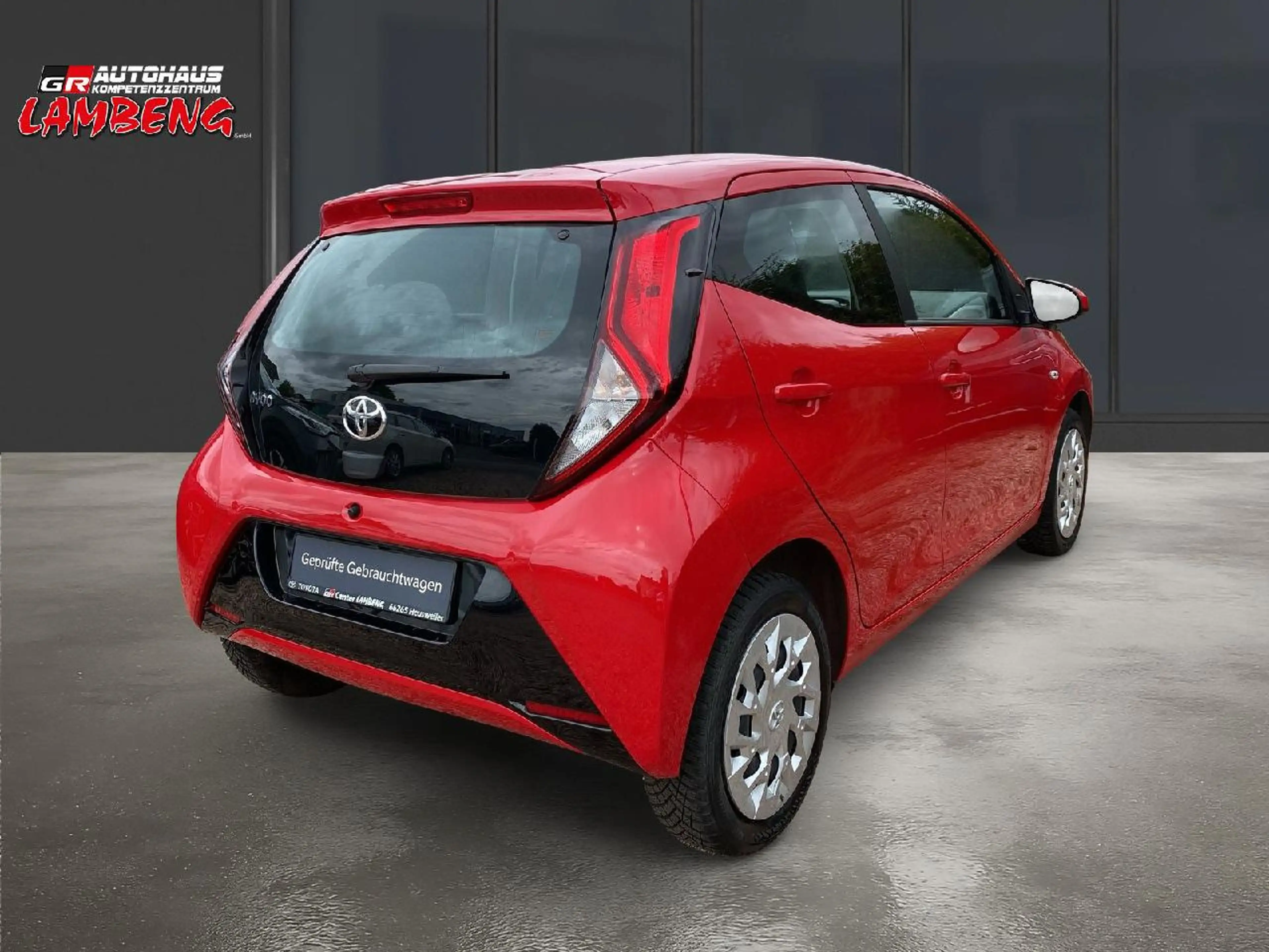 Toyota Aygo x-cite — photo 13