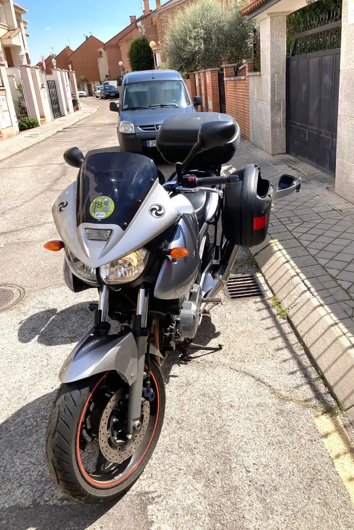 Yamaha TDM 900 Argintiu - 1