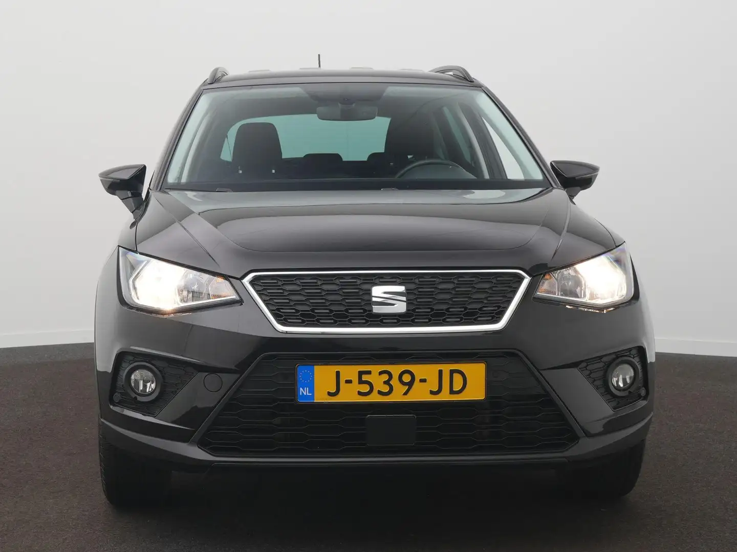 SEAT Arona 1.0 TSI Style Business Intense Navigatie / LMV / M Zwart - 2