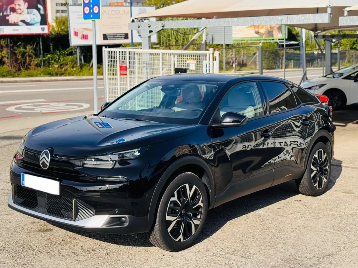 Citroen C4 ë -C4 Business Edition 100kW Zwart - 1