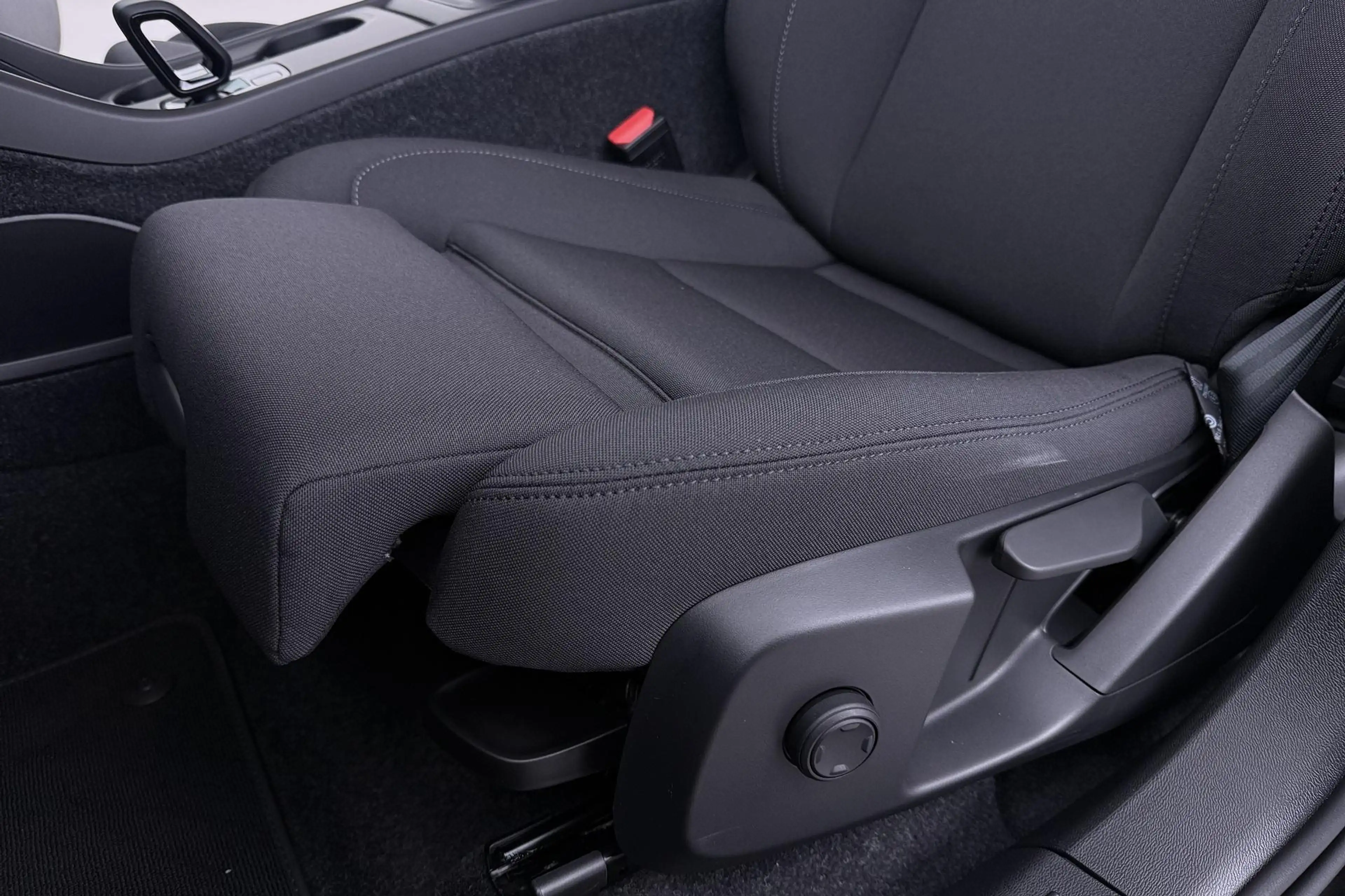 Volvo EX40 Single Motor Extended Range Plus | 82 kWh | Harman — photo 44
