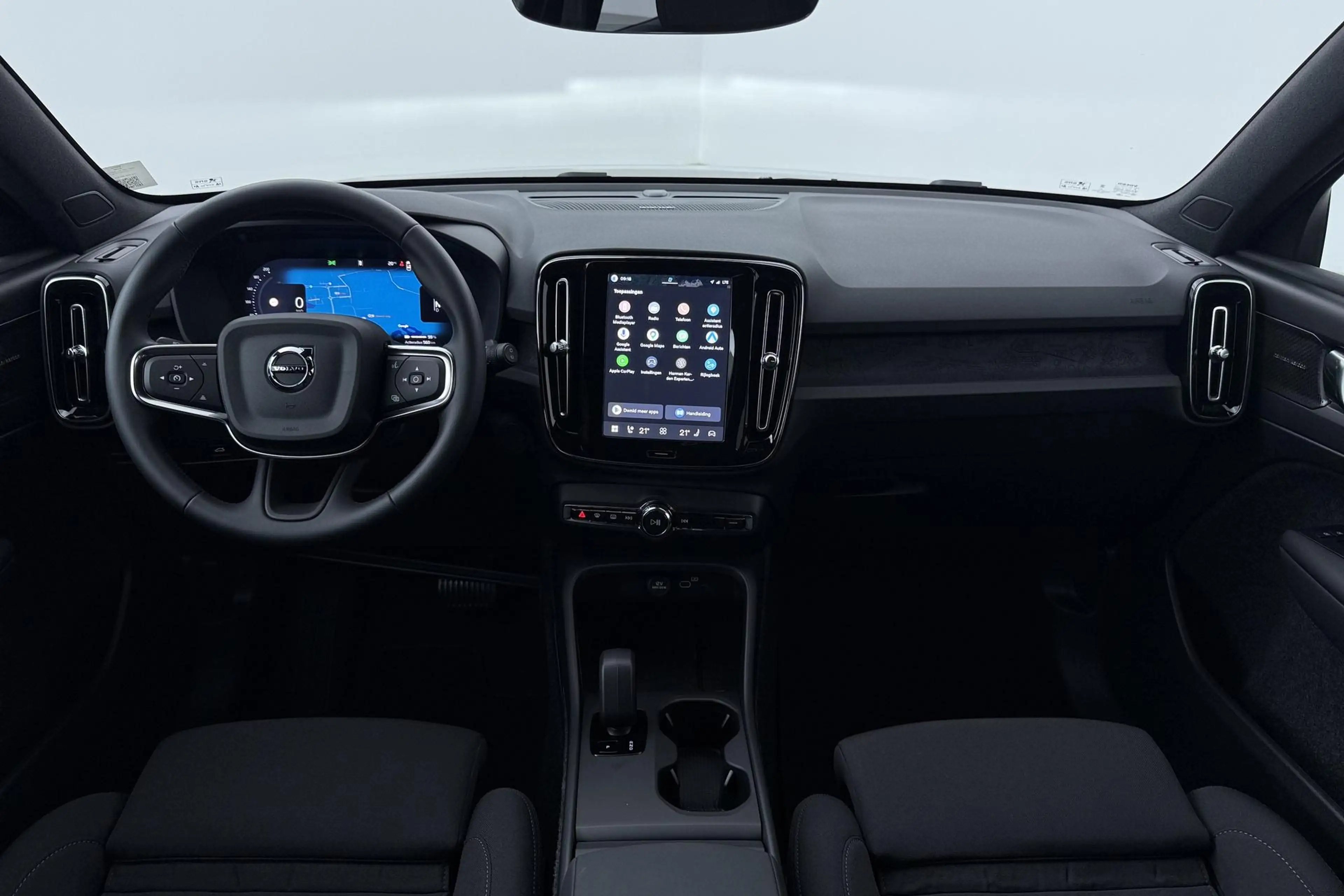 Volvo EX40 Single Motor Extended Range Plus | 82 kWh | Harman — photo 4
