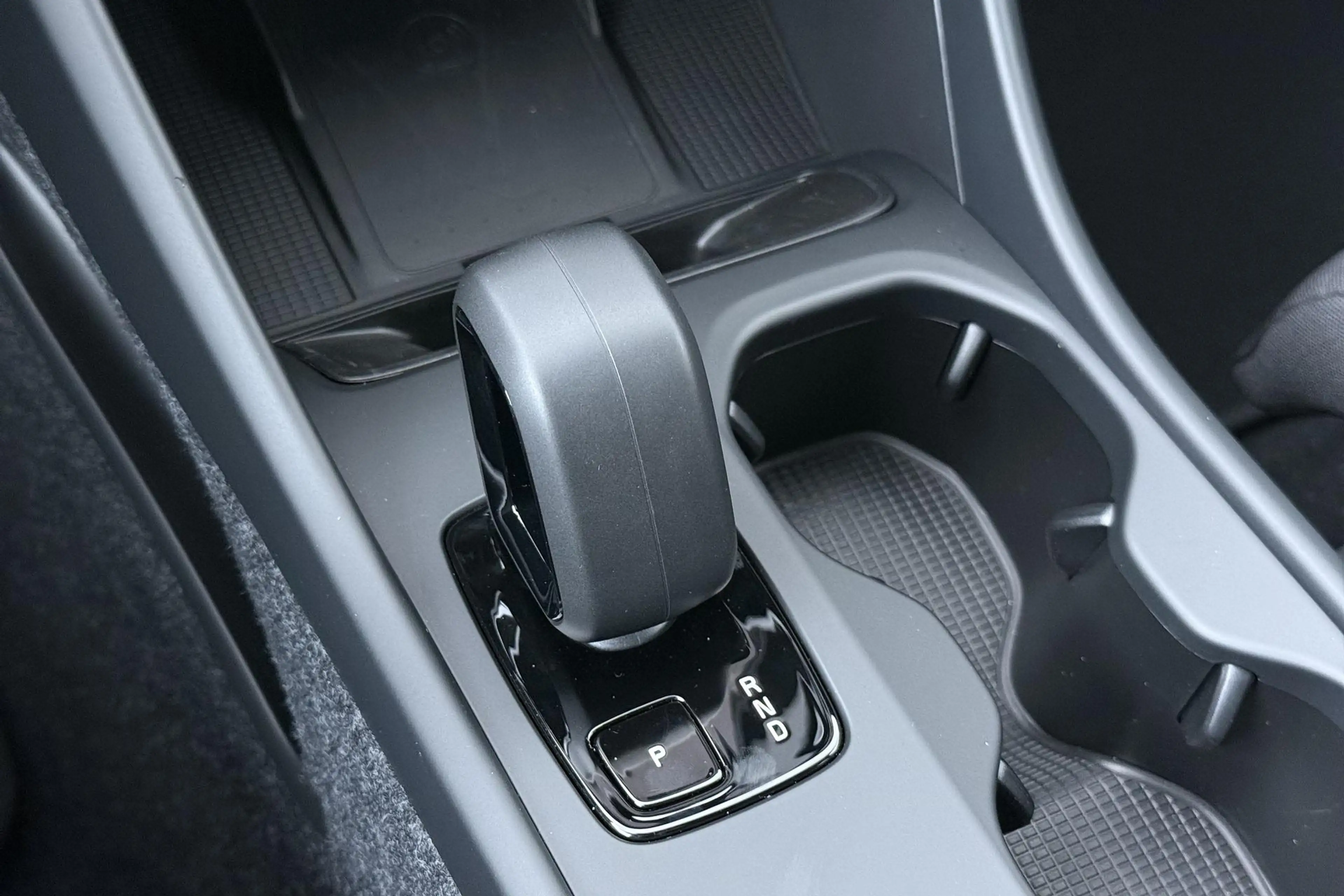 Volvo EX40 Single Motor Extended Range Plus | 82 kWh | Harman — photo 37