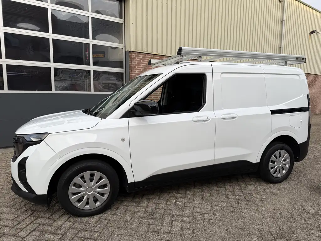 Ford Transit Courier 2024 из Европы — купить под ключ