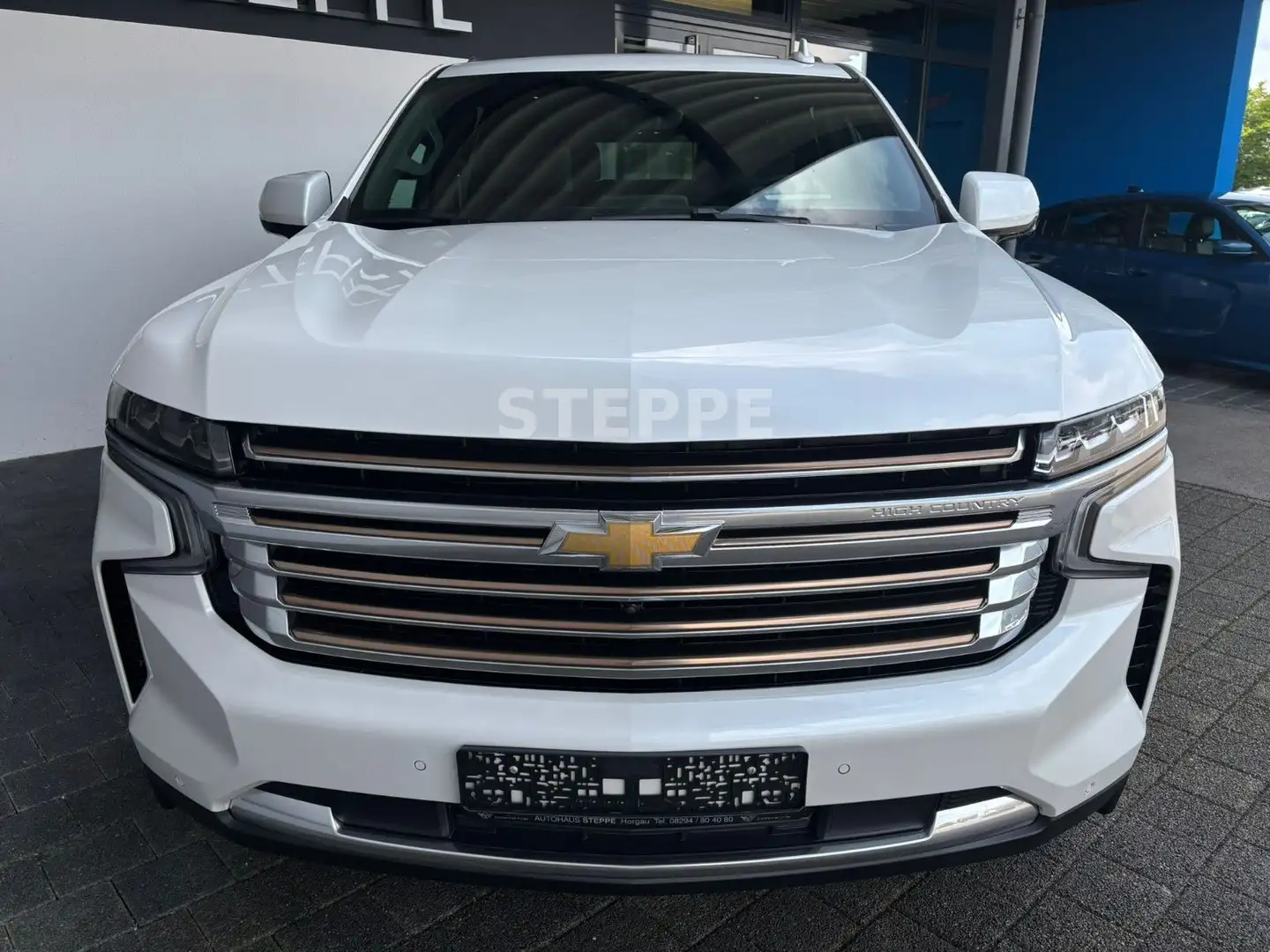 Chevrolet Tahoe 6,2 V8 LPG  High Country AHK  22Alu Wit - 2