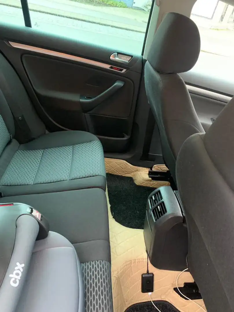 Volkswagen Golf 1.6 tdi - 2