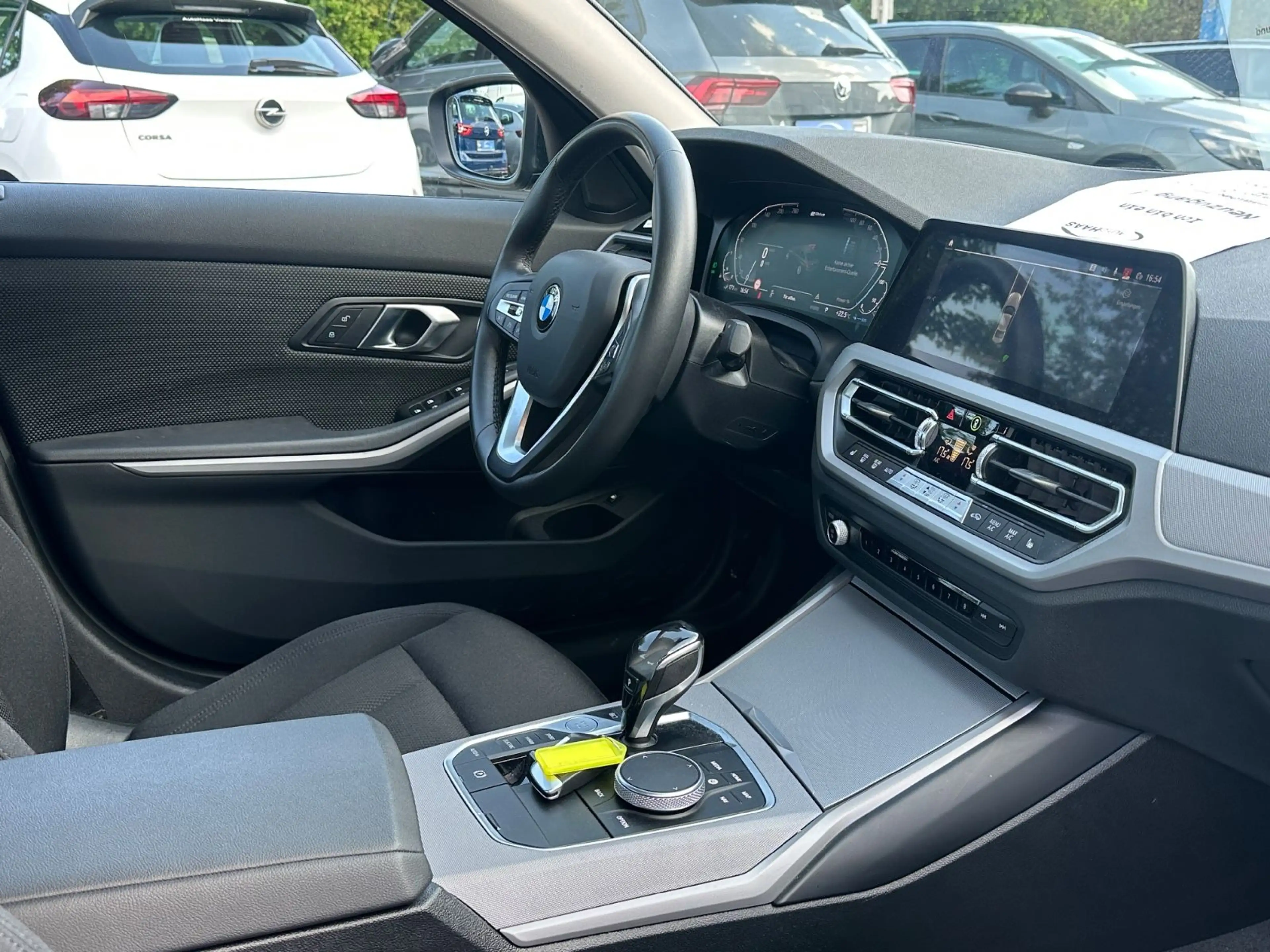 BMW 330 e Advantage Automatik *PDC*Klima*Sitzheizung — photo 11