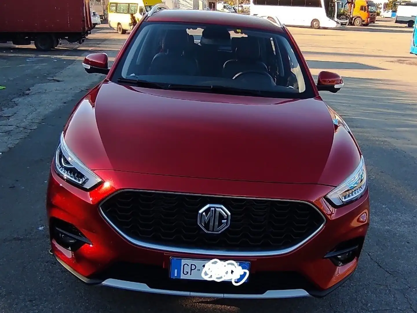 MG ZS 1.5 Luxury Rosso - 1