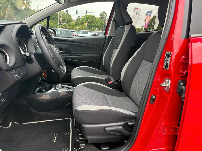 Toyota Yaris Hybrid Y20 Team D **CARPLAY** — photo 6
