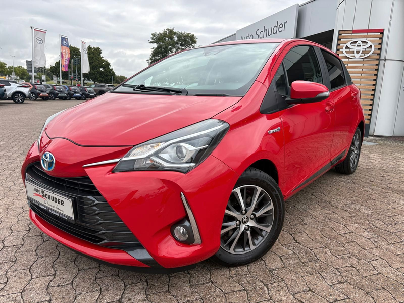 Toyota Yaris Hybrid Y20 Team D **CARPLAY**