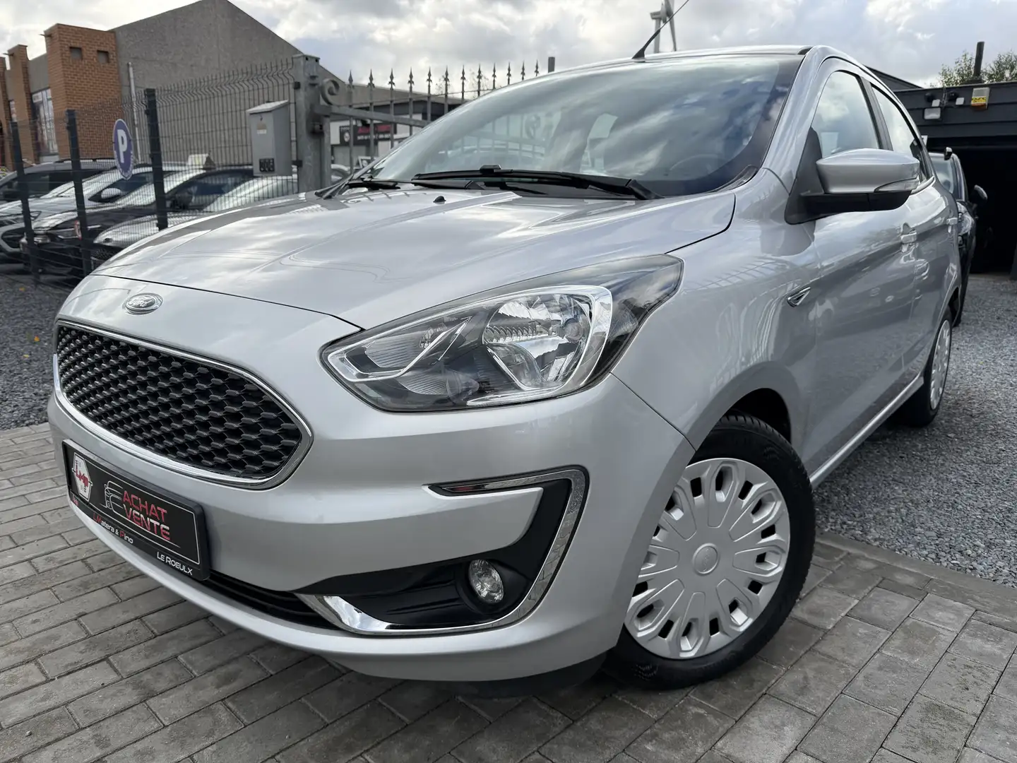 Ford Ka/Ka+ Ka+ 1.2i Essential🔝25.200 km🔝 Gris - 1