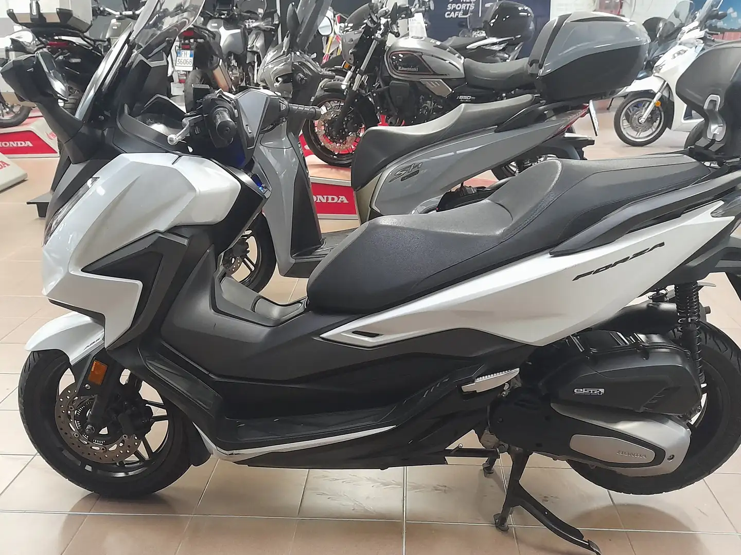 Honda Forza 125 Bianco - 1