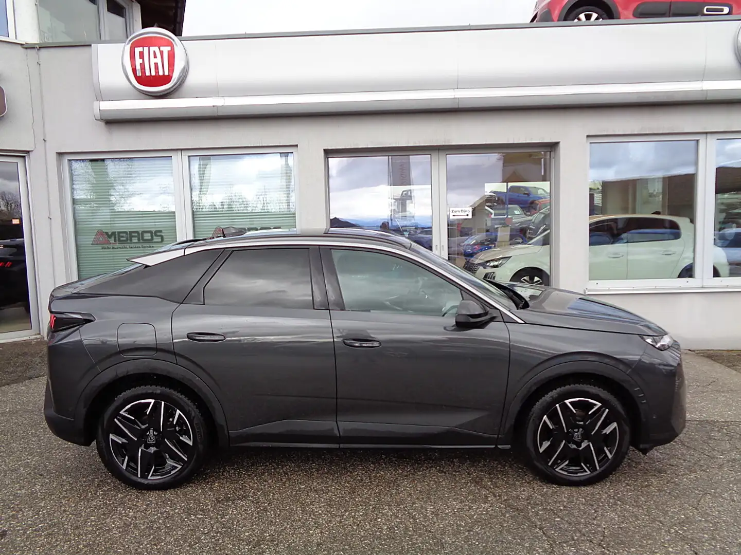 Peugeot 3008 Hybrid 136 E-DCS6 Allure Aut. Grau - 2