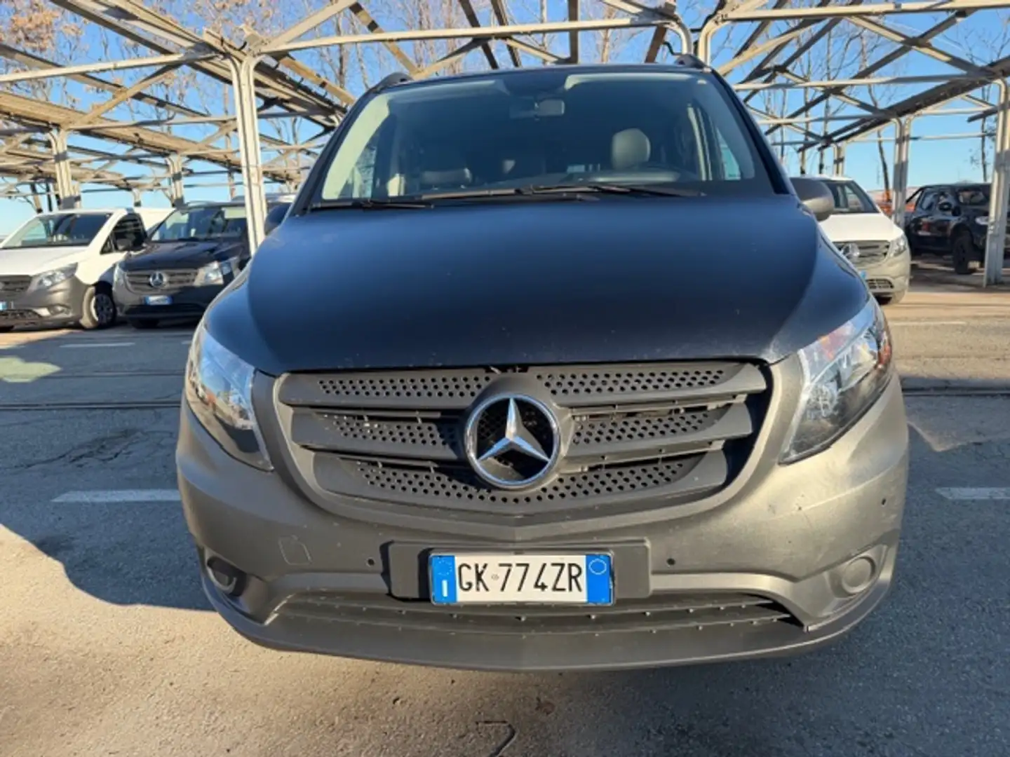 Mercedes-Benz Vito Vito 116 Komby Long 9 posti Schwarz - 2