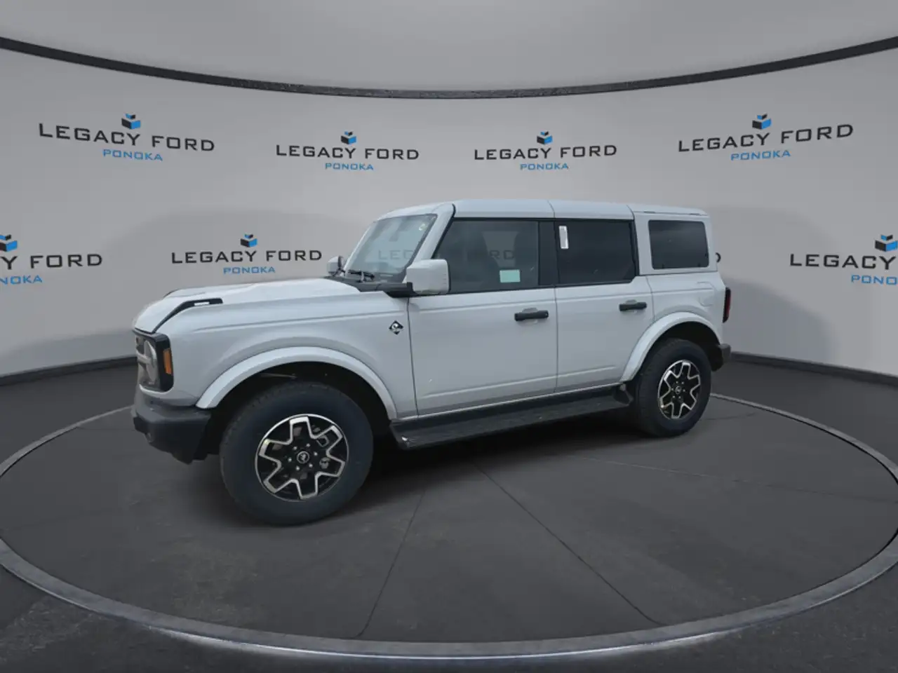 Ford Bronco снимка Ford Bronco