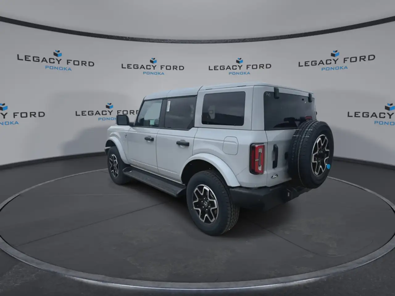 Ford Bronco снимка Ford Bronco