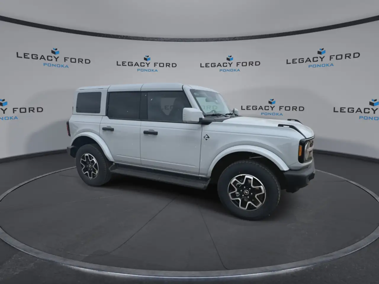 Ford Bronco снимка Ford Bronco