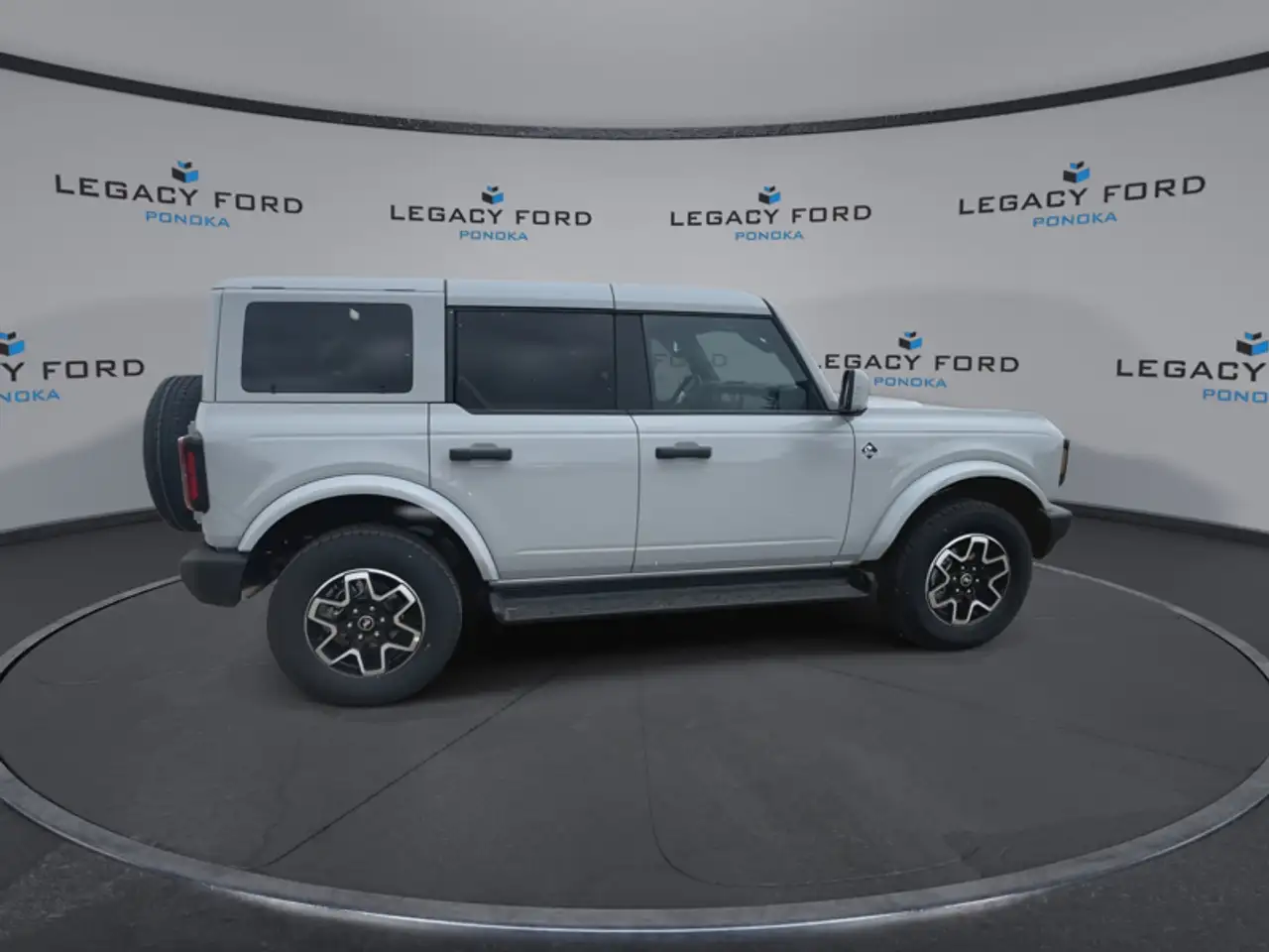 Ford Bronco снимка Ford Bronco