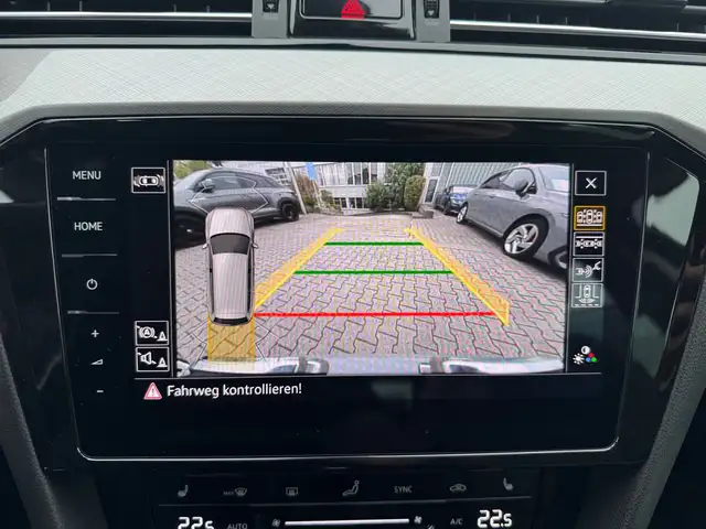 Volkswagen Passat view 18