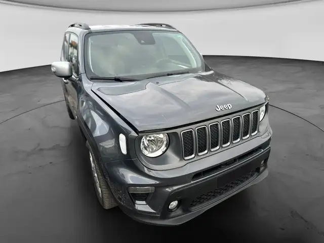 Jeep Renegade view 3