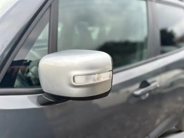 Jeep Renegade view 8