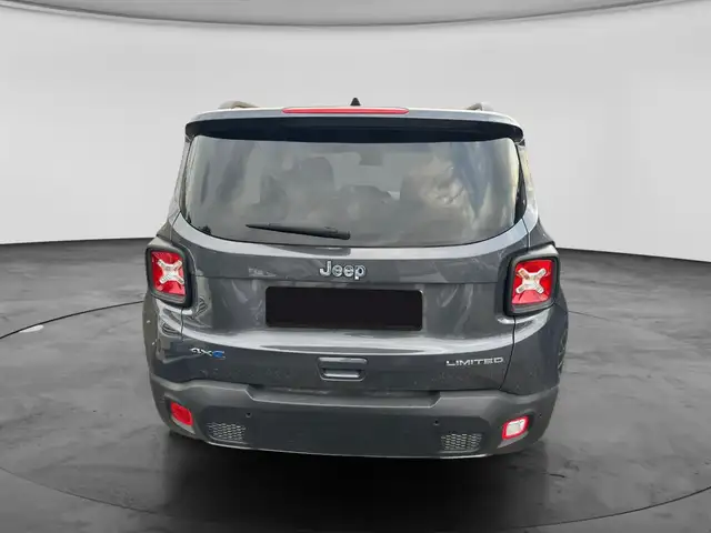 Jeep Renegade view 5