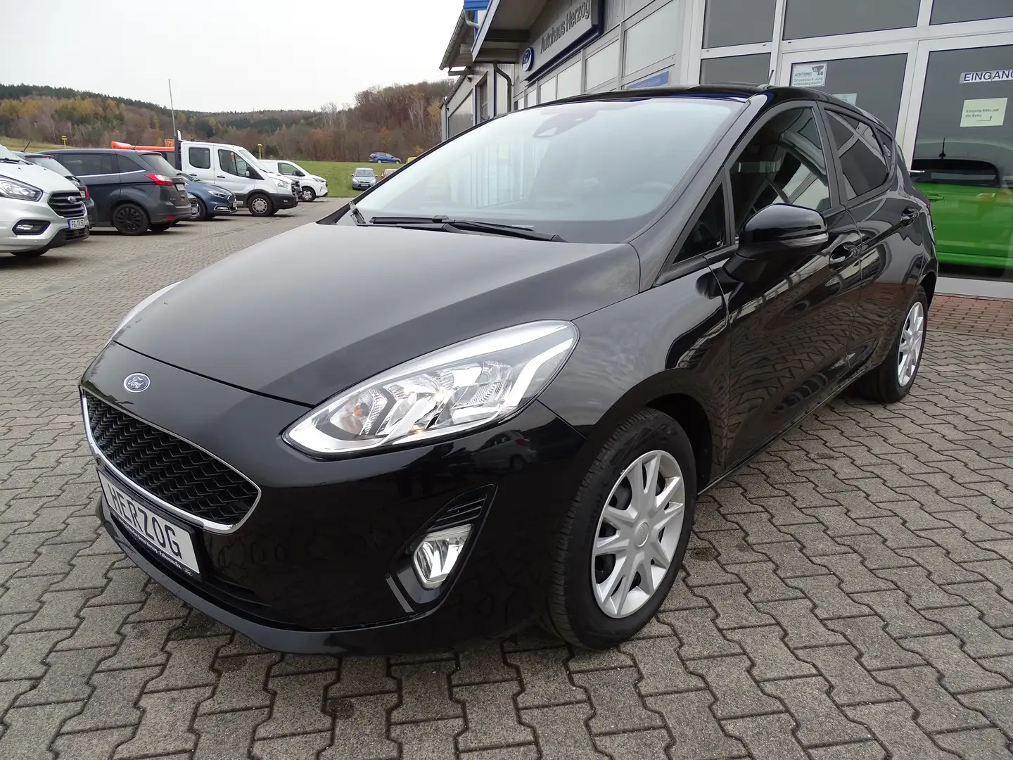 Ford Fiesta Cool & Connect Noir - 1