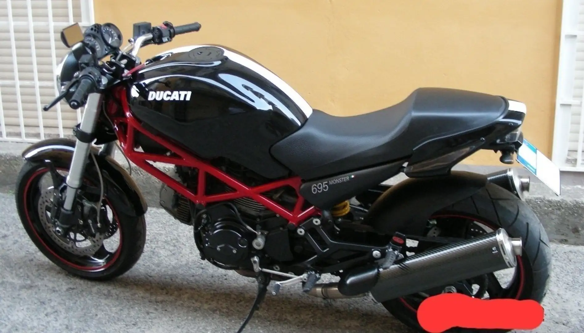 Ducati Monster 695 Racing Termignoni Černá - 2