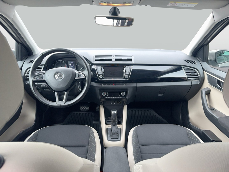 Skoda Fabia Style TSI DSG — photo 9