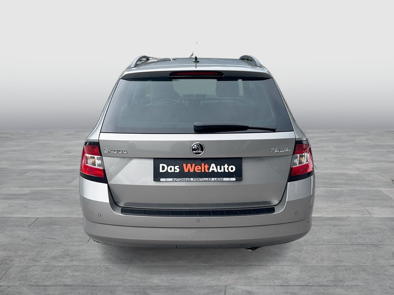 Skoda Fabia Style TSI DSG — photo 4