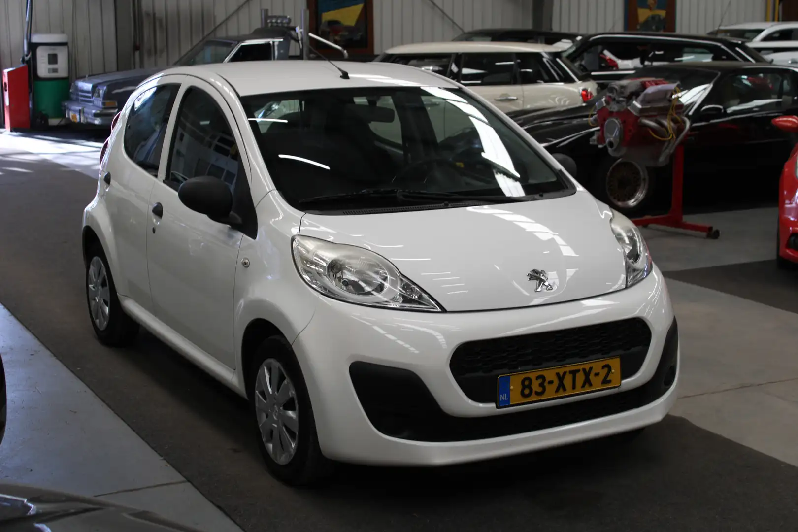 Peugeot 107 1.0 Blue Lease 5 drs, Airco, Stuurbekrachtiging Wit - 2