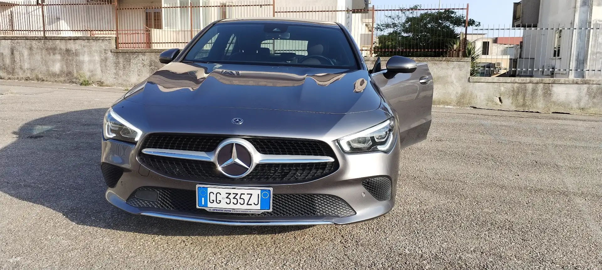 Mercedes-Benz 200 sports Grau - 1