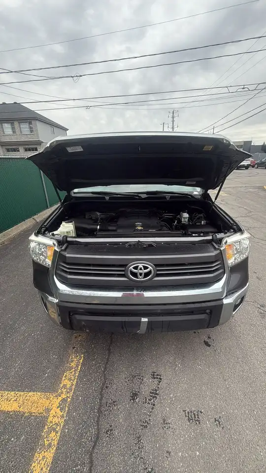 Toyota Tundra снимка Toyota Tundra
