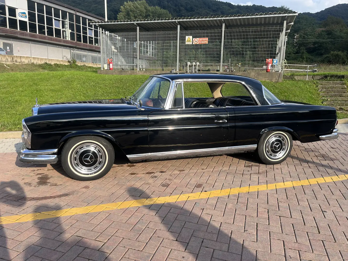 Mercedes-Benz 220 se coupe W111 - 2