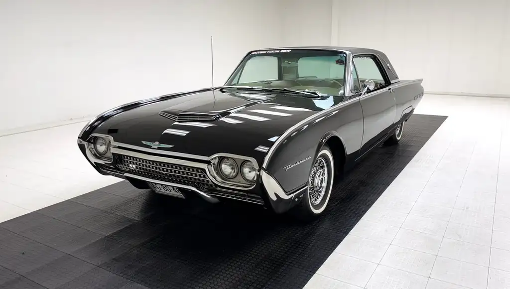 Ford Thunderbird 1962 из Европы — купить под ключ