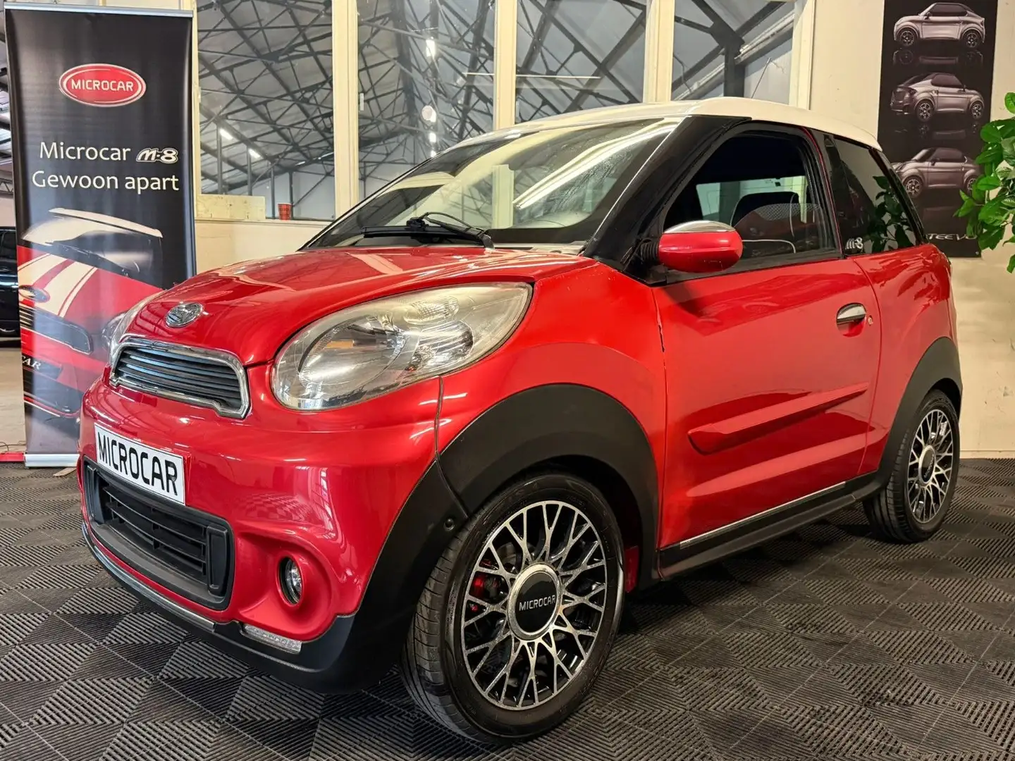 Microcar M8 M8 ROT DCI Mopedauto Leichtmobile 45 KM Rot - 1