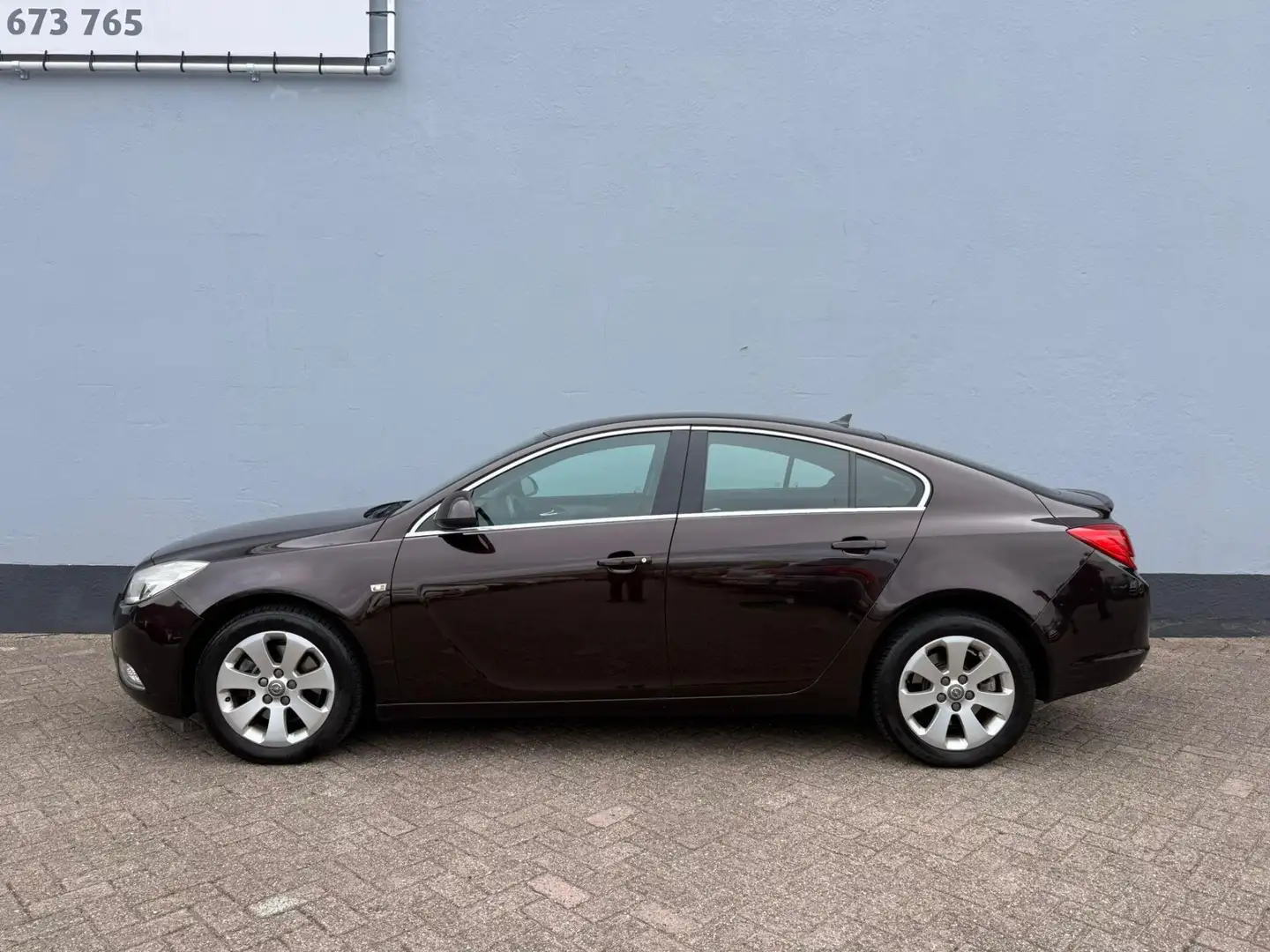 Opel Insignia 1.6 T Edition Braun - 2