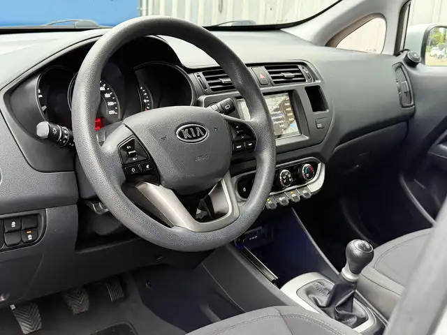 Kia Rio view 23