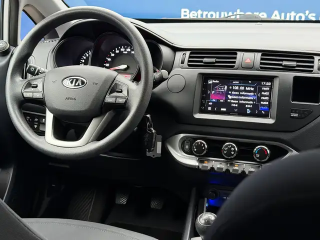 Kia Rio view 19
