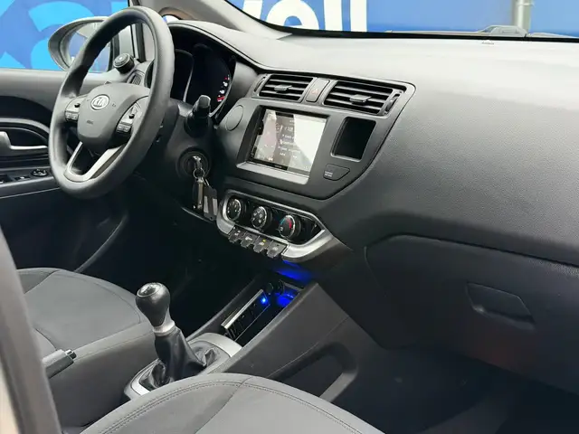 Kia Rio view 26