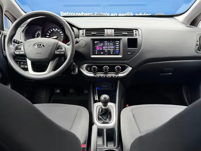 Kia Rio view 4