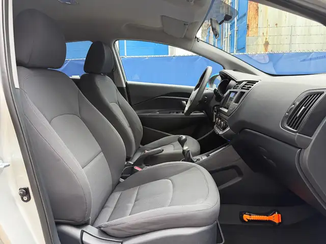Kia Rio view 8