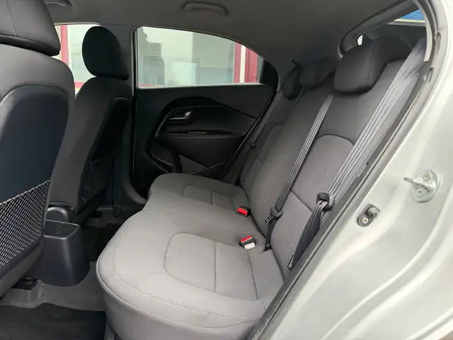 Kia Rio view 9