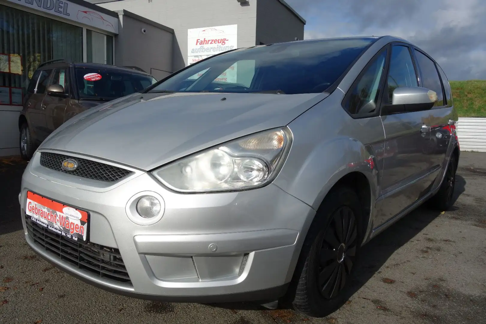 Ford S-Max S-MAX Trend 7.Sitze-Navi-Winterpaket Silber - 1