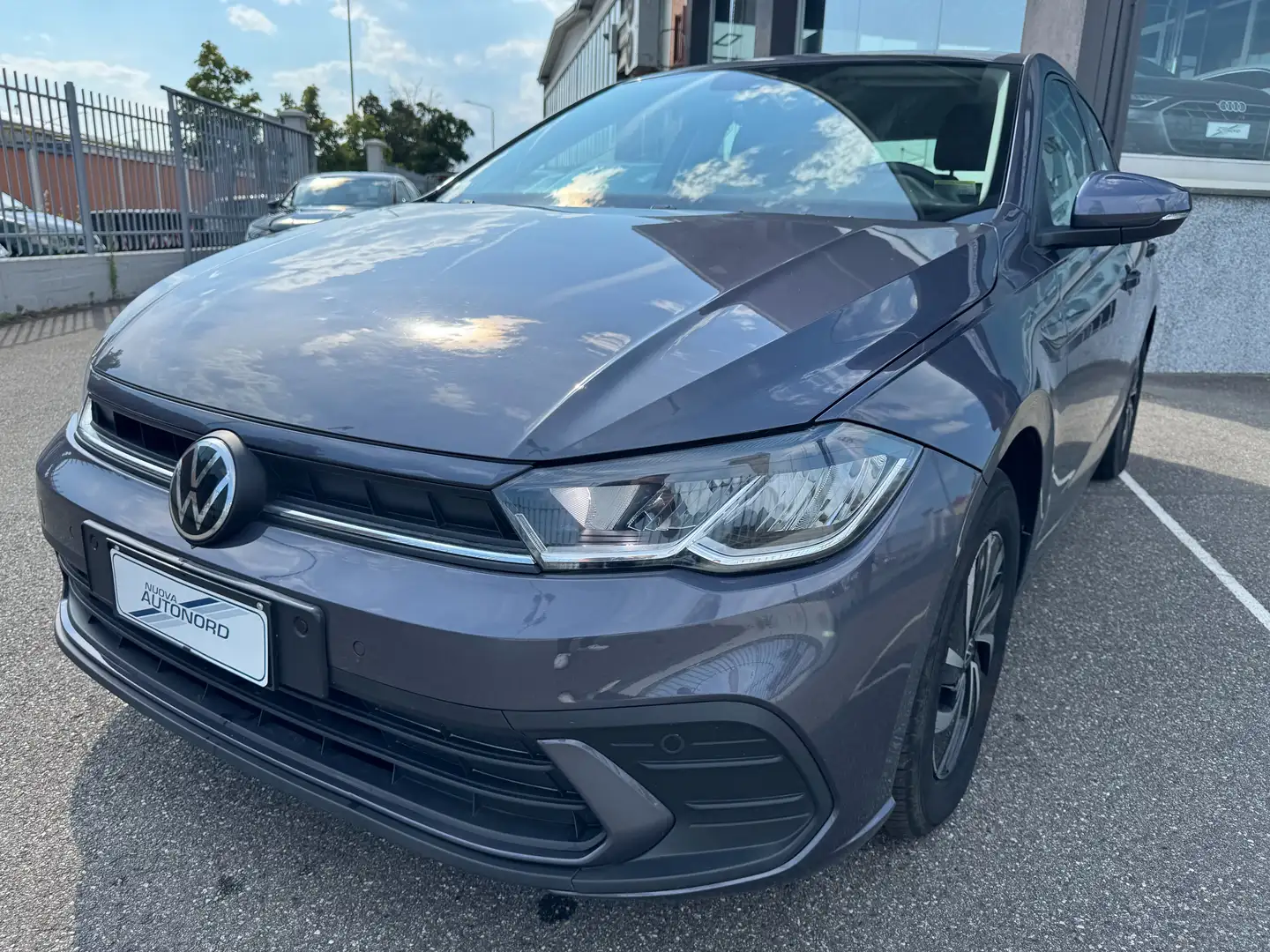 Volkswagen Polo Polo 1.0 tsi Edition Plus 95cv Gris - 2