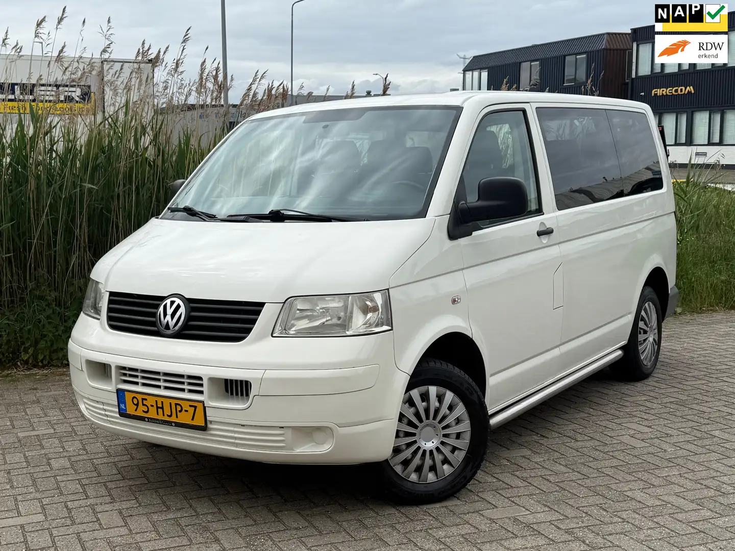Volkswagen 1.9 TDI 300 Baseline 9persoons Nieuwe Apk Alb - 1