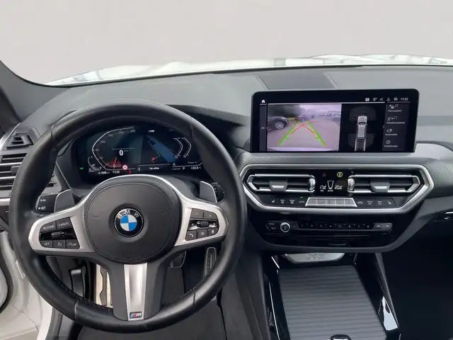 BMW X3 view 11