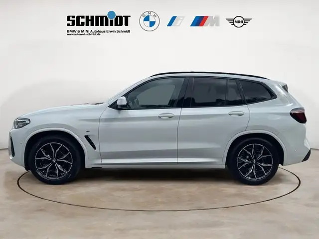 BMW X3 view 3