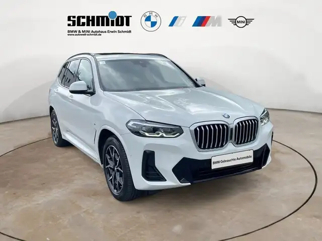 BMW X3 view 8