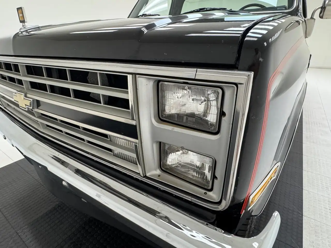 Chevrolet C10 Silverado 4x2 Long Bed Pickup, foto 11